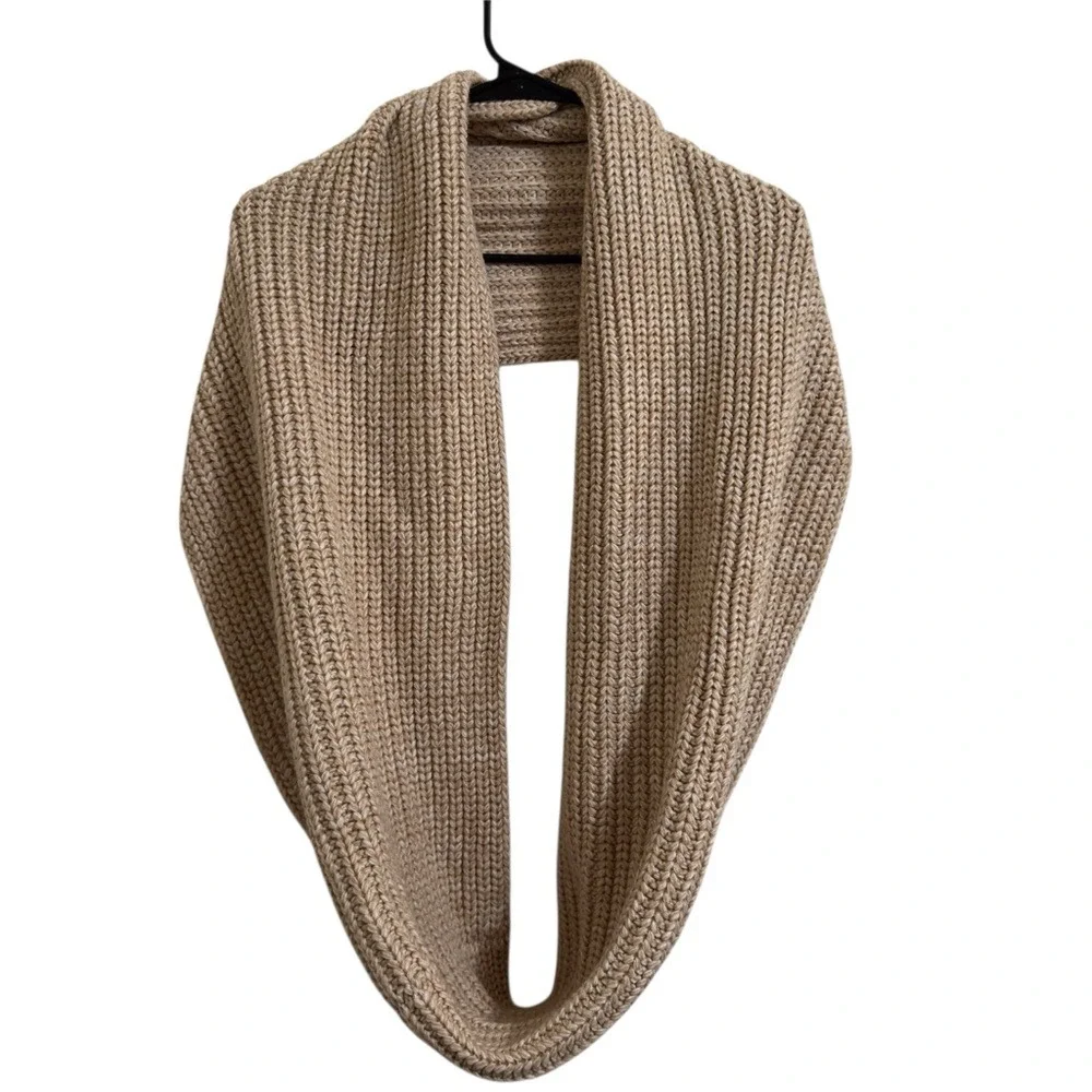 NEW J.Crew Womens Tan Marled Chunky Ribbed Knit Infinity Scarf One‎ Size